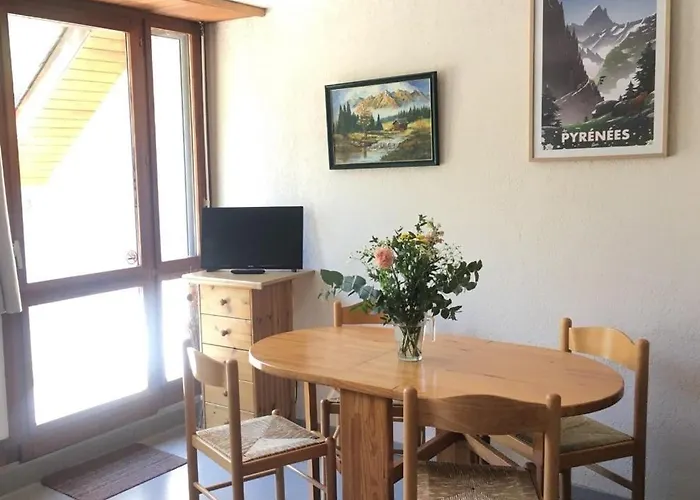 Διαμέρισμα St Lary Proche Du Centre, Au Calme Avec Vue Montagne